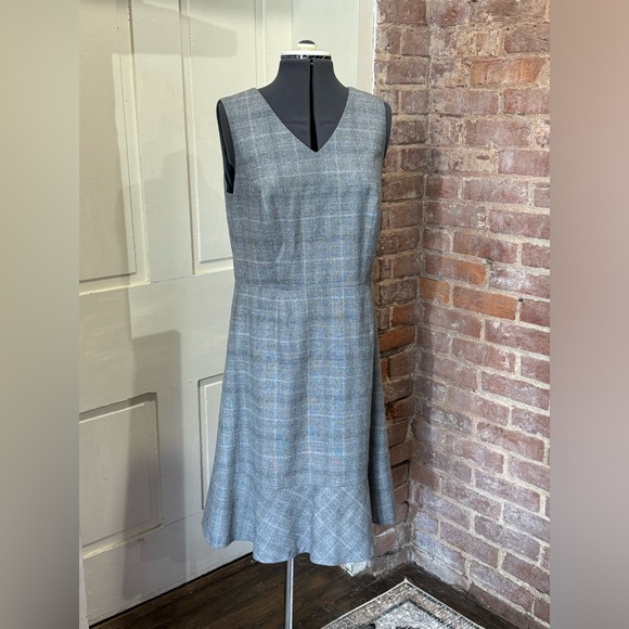 Talbots V-Neck Sleeveless Fully-Lined Wool Dress - Picture 3 of 12